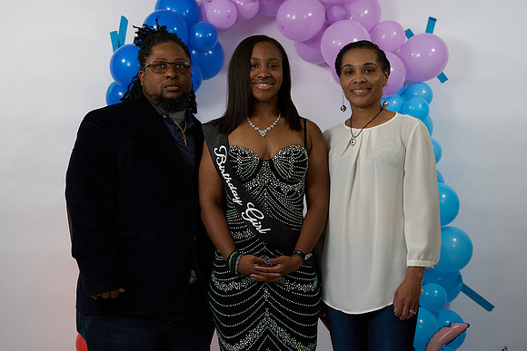040Sweet Sixteen Chanel-7397