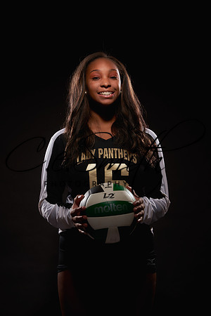 LCHS-VB20_2020-LCHS-Volleyball-Seniors_01992_2