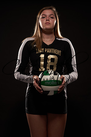 LCHS-VB20_2020-LCHS-Volleyball-Seniors_02028