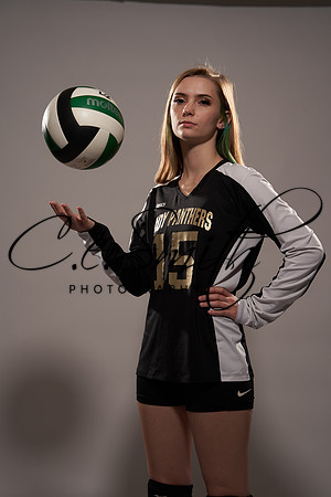LCHS-VB20_2020-LCHS-Volleyball-Seniors_02053