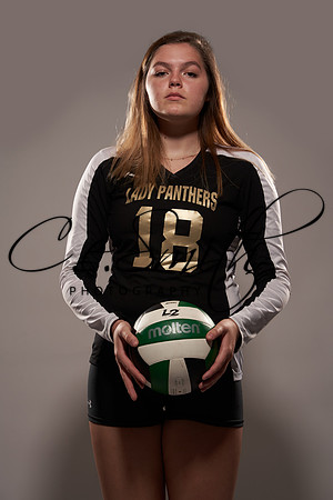 LCHS-VB20_2020-LCHS-Volleyball-Seniors_02079