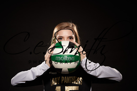 LCHS-VB20_2020-LCHS-Volleyball-Seniors_02104